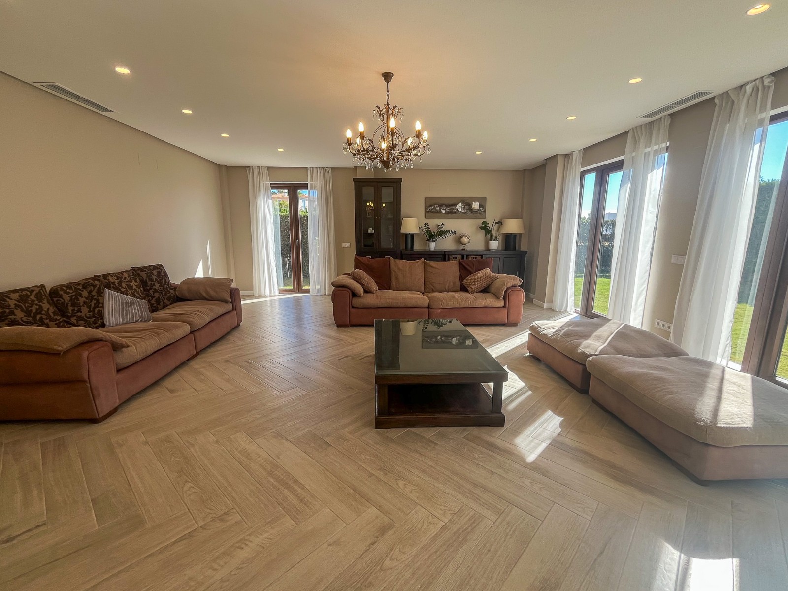 Venta. Chalet/Villa en Finestrat