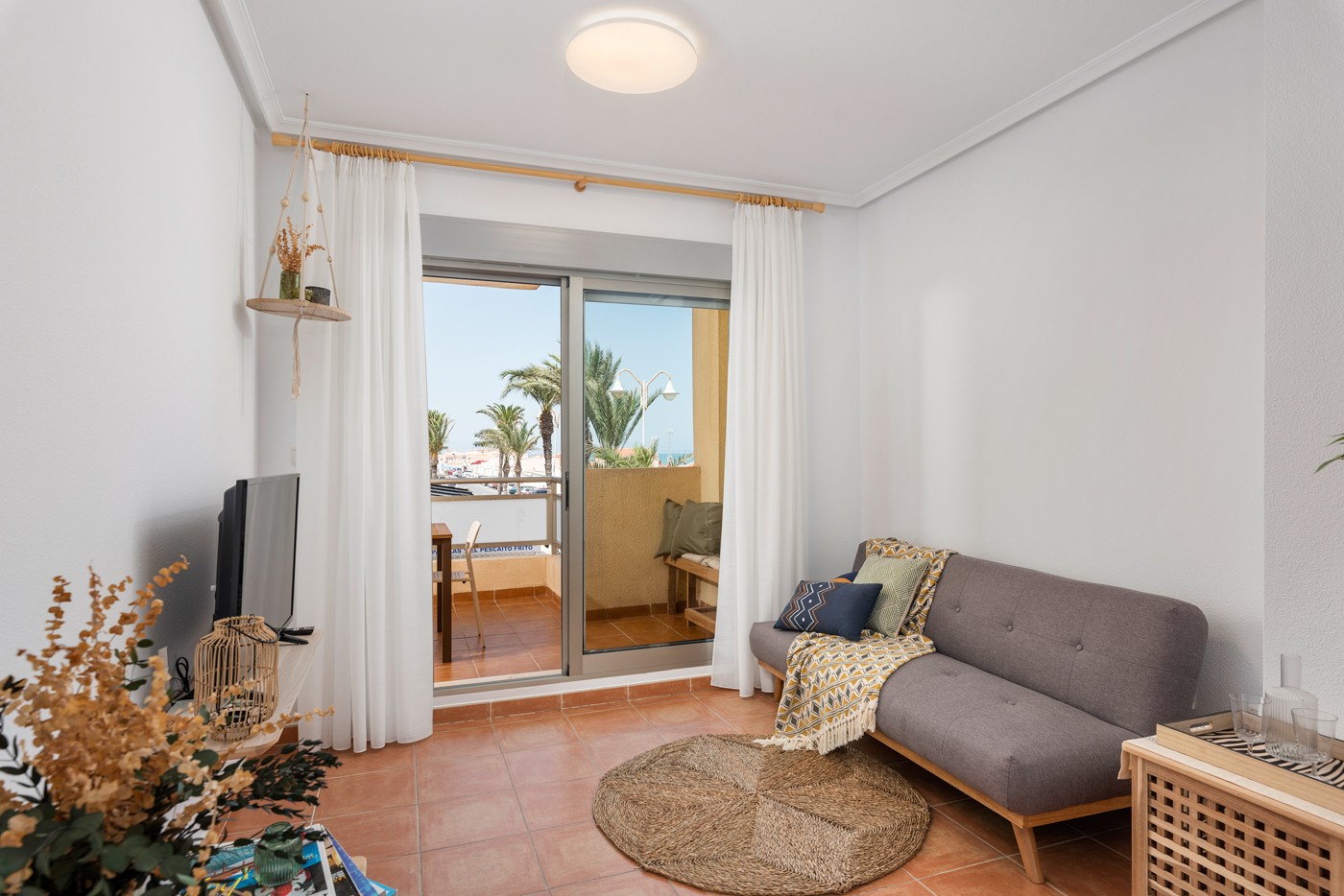 Apartment in Guardamar del Segura - Image 2