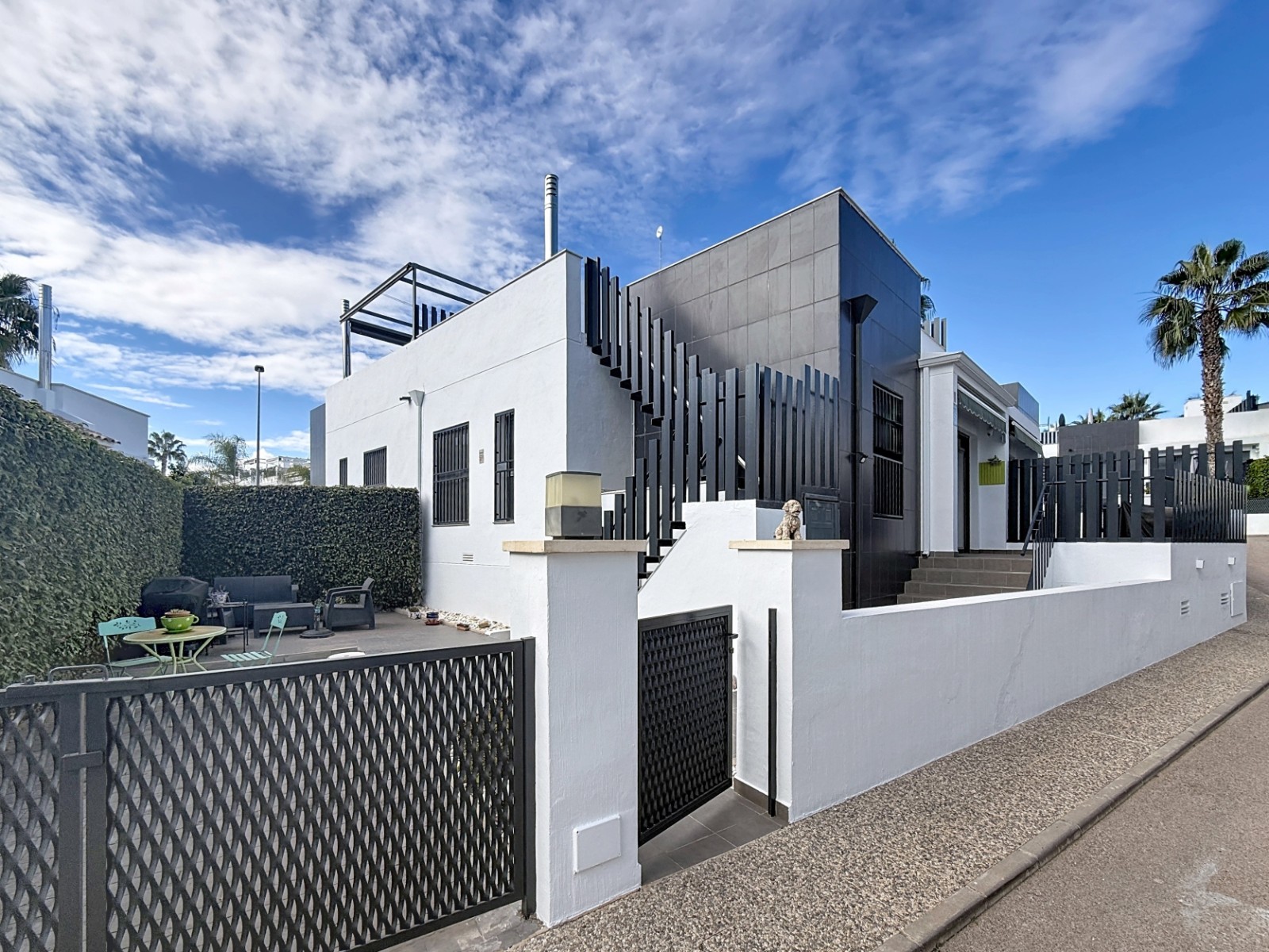 Villa in La Zenia - view 1