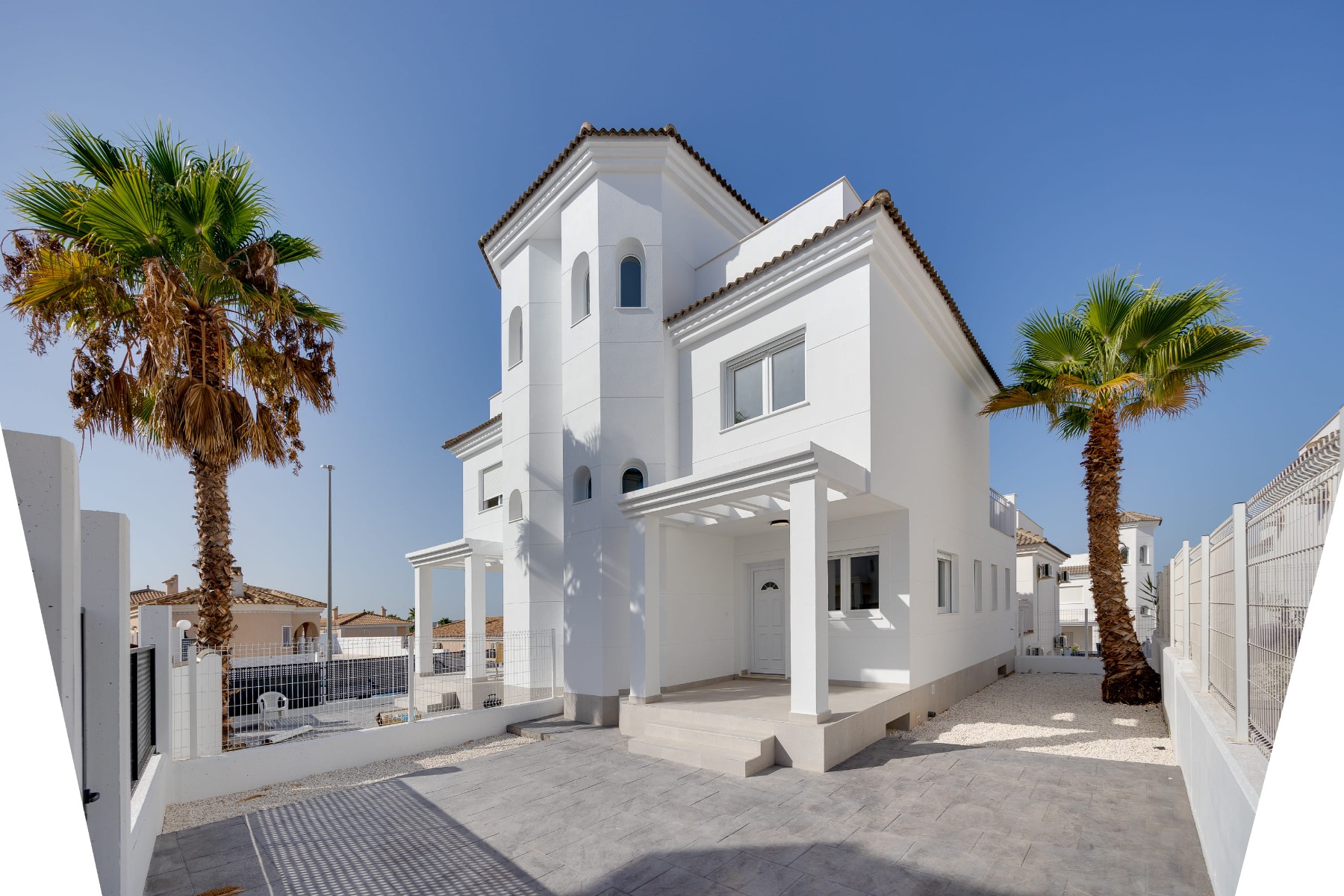 House in San Fulgencio - view 1