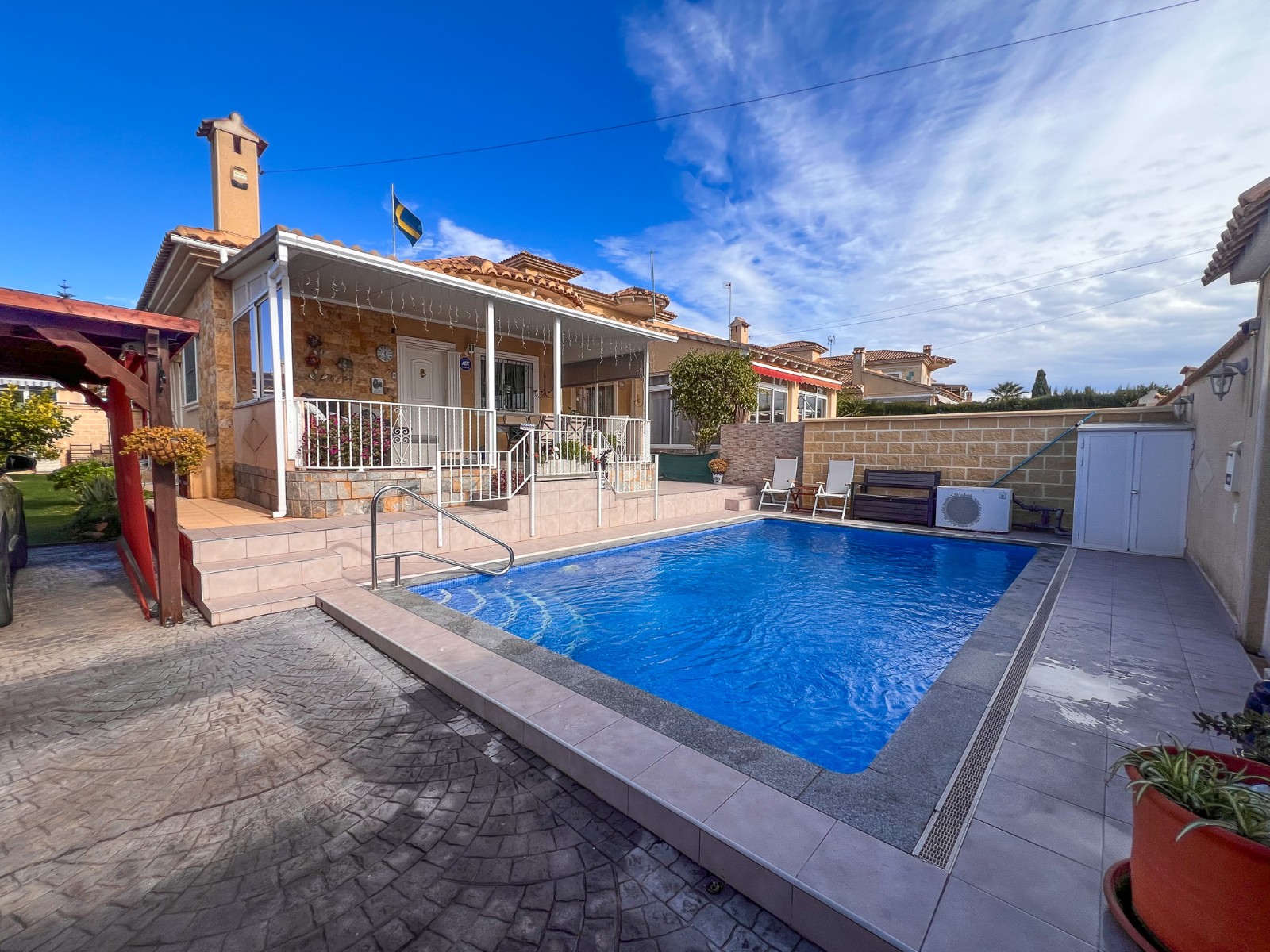 House in El Chaparral - Image 2