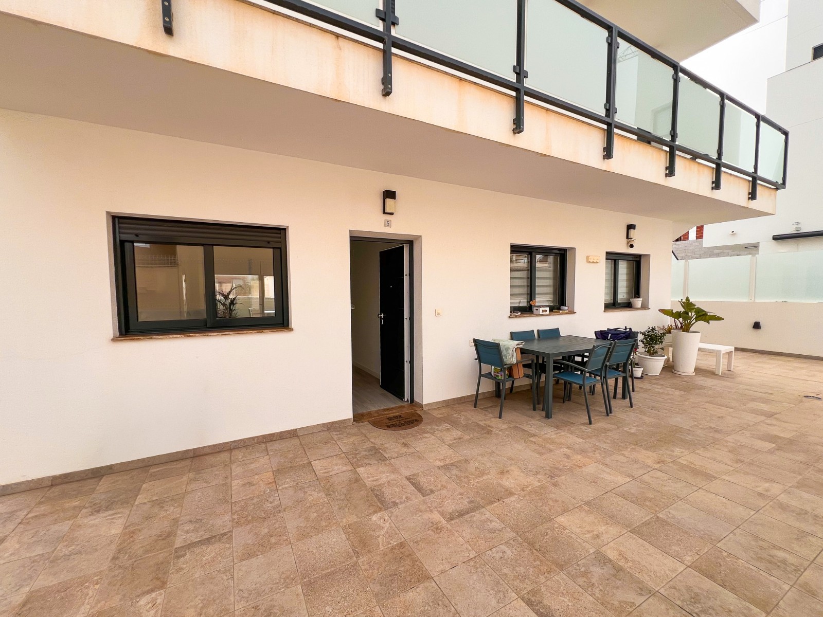 Apartment in Guardamar del Segura - Image 2