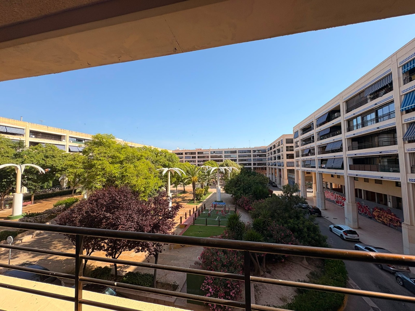 Apartment in Guardamar del Segura - Image 2